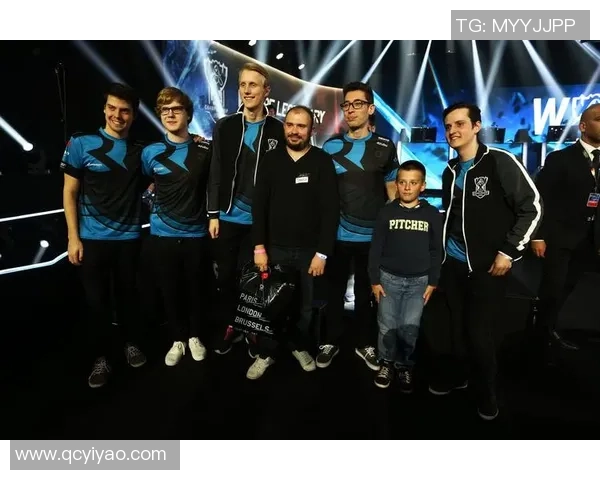 英雄联盟专题深入分析V5战队的团队协作与战术配合之道 英雄联盟专题深入分析V5战队的团队协作与战术配合之道